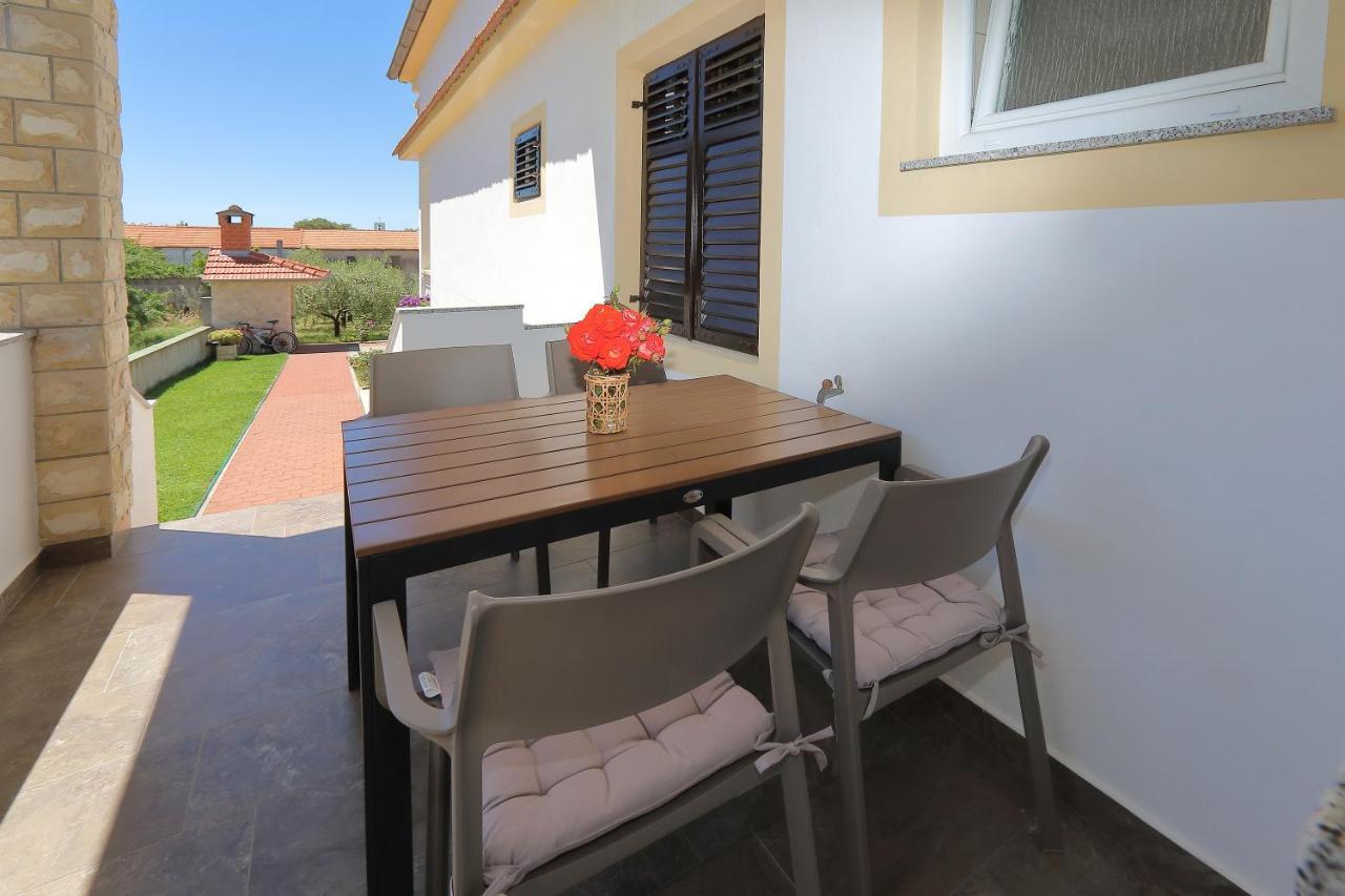 Apartmani Bruno Bibinje Exterior photo